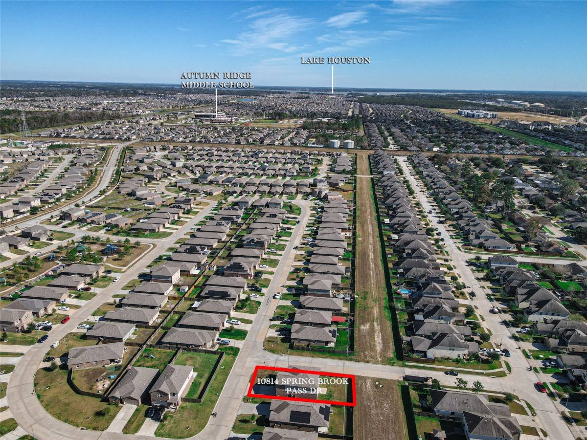 Apartment for rent at 10814 Spring Brook Pass Dr, Humble, TX 77396