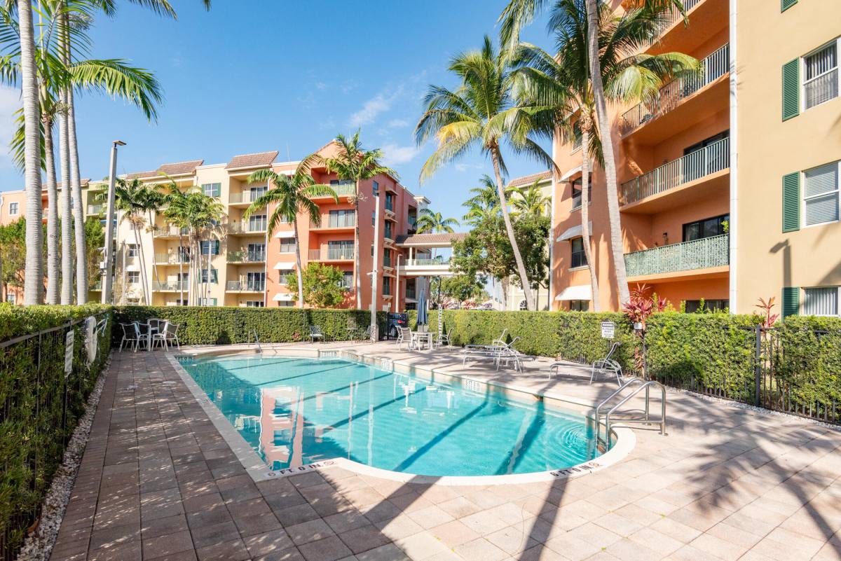 Apartment for rent at 1650 Presidential Way #306, West Palm Beach, FL 33401