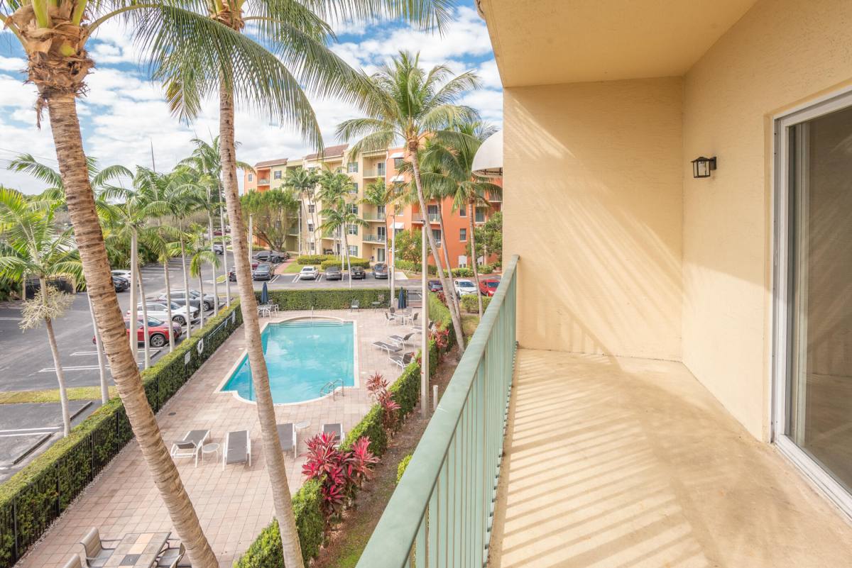 Apartment for rent at 1650 Presidential Way #306, West Palm Beach, FL 33401