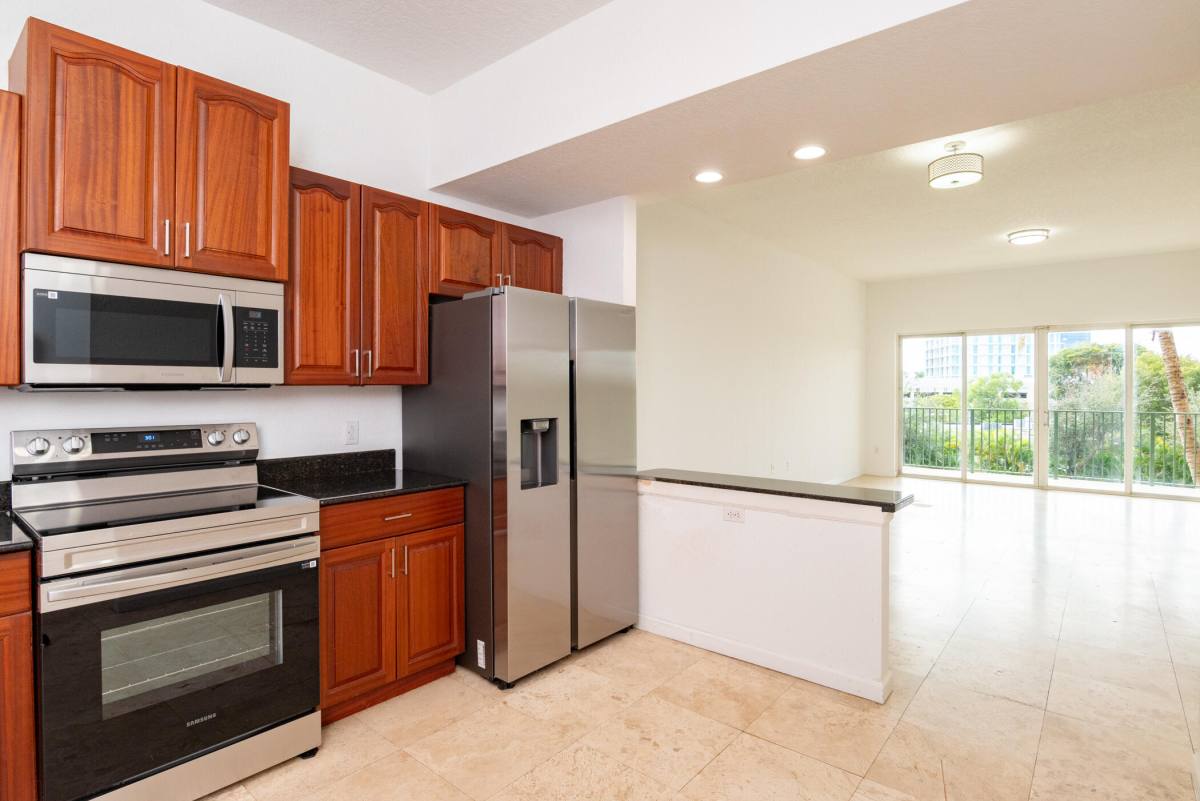 Apartment for rent at 1650 Presidential Way #306, West Palm Beach, FL 33401