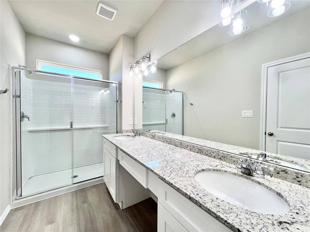 Apartment for rent at 3501 E Renfro St #614, Burleson, TX 76028