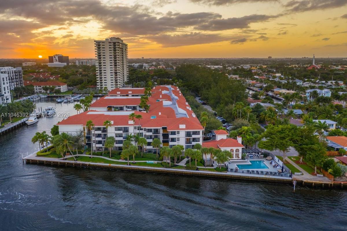 Apartment for rent at 3101 Port Royale Blvd #1013, Fort Lauderdale, FL 33308