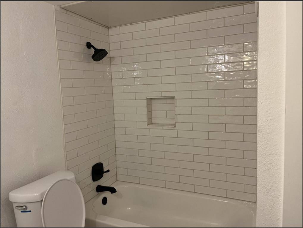 Apartment for rent at 5421 Bryan St #5421B200, Dallas, TX 75206