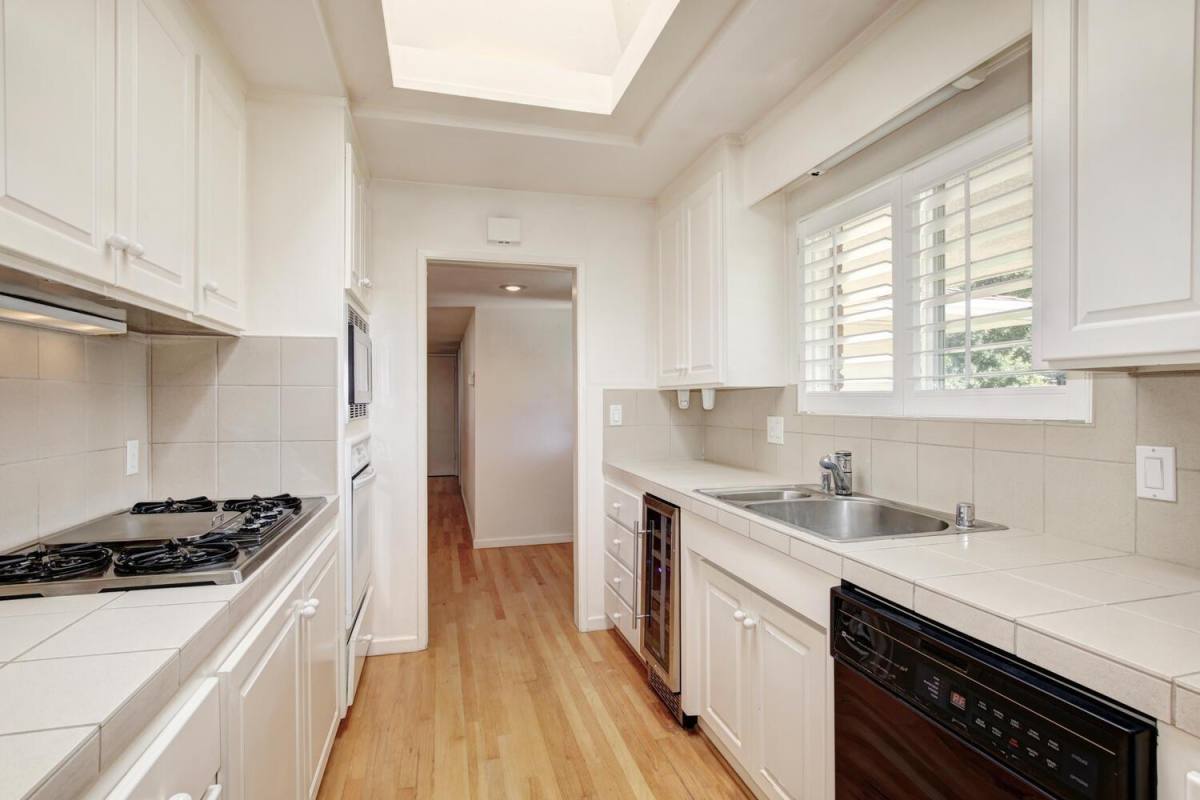 Apartment for rent at 1501 Menlo Ave, Carmichael, CA 95608