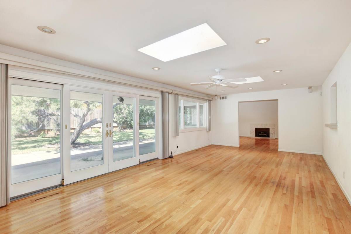 Apartment for rent at 1501 Menlo Ave, Carmichael, CA 95608