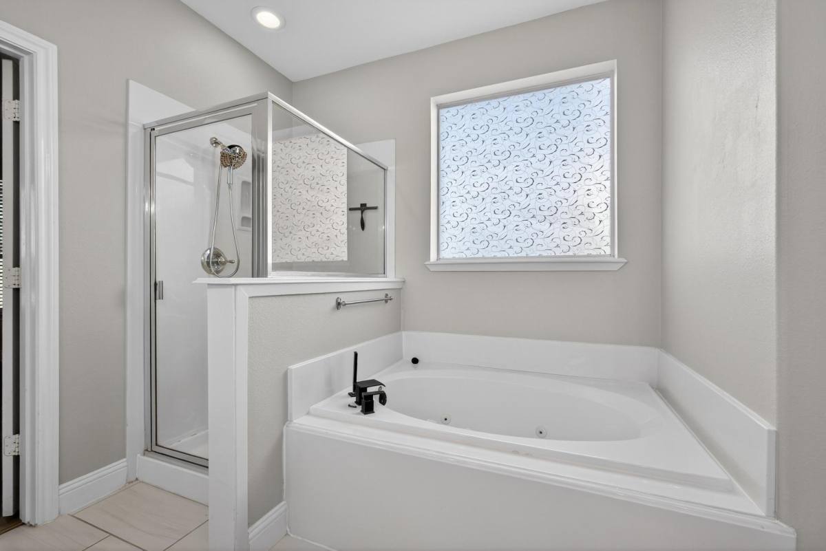 Apartment for rent at 6272 N Fawnlake Dr, Katy, TX 77493