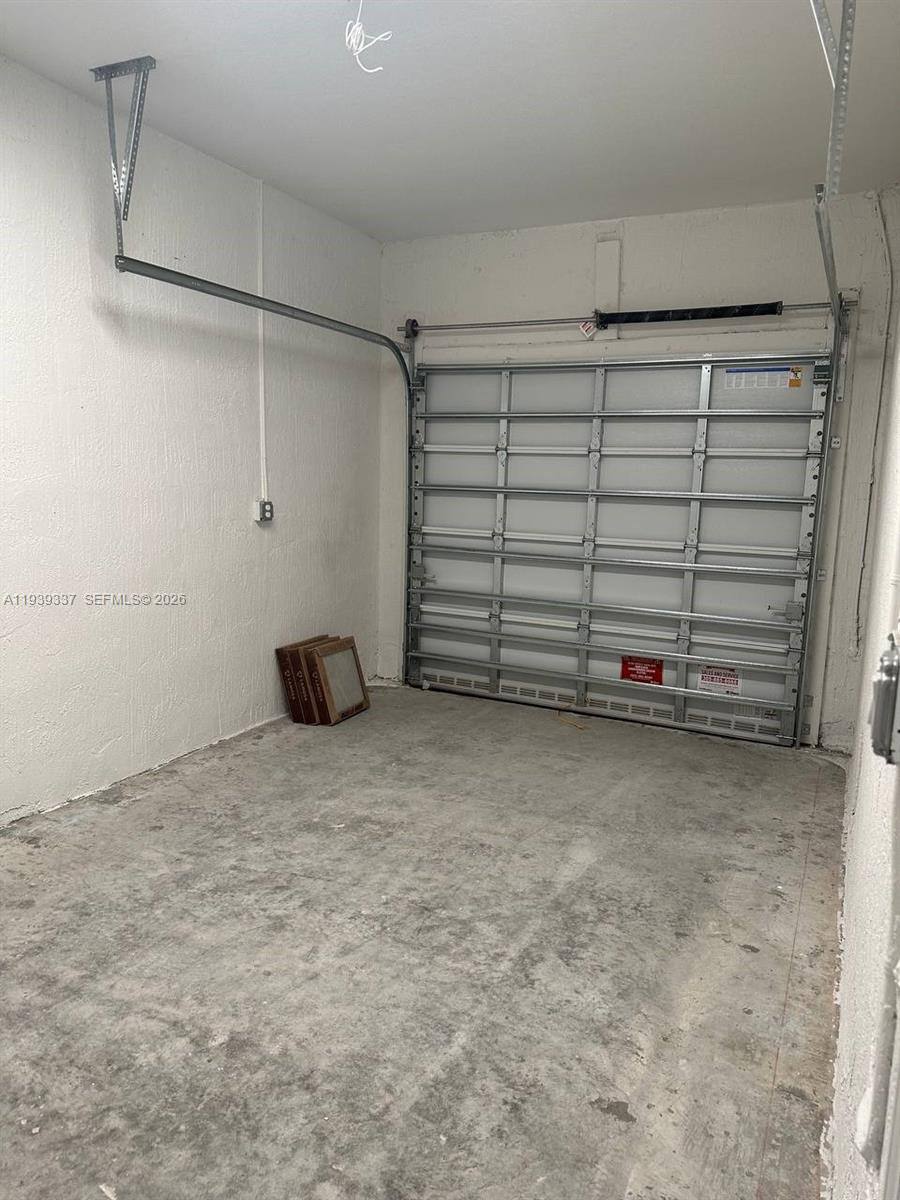 Apartment for rent at 14816 SW 265th St, Homestead, FL 33032