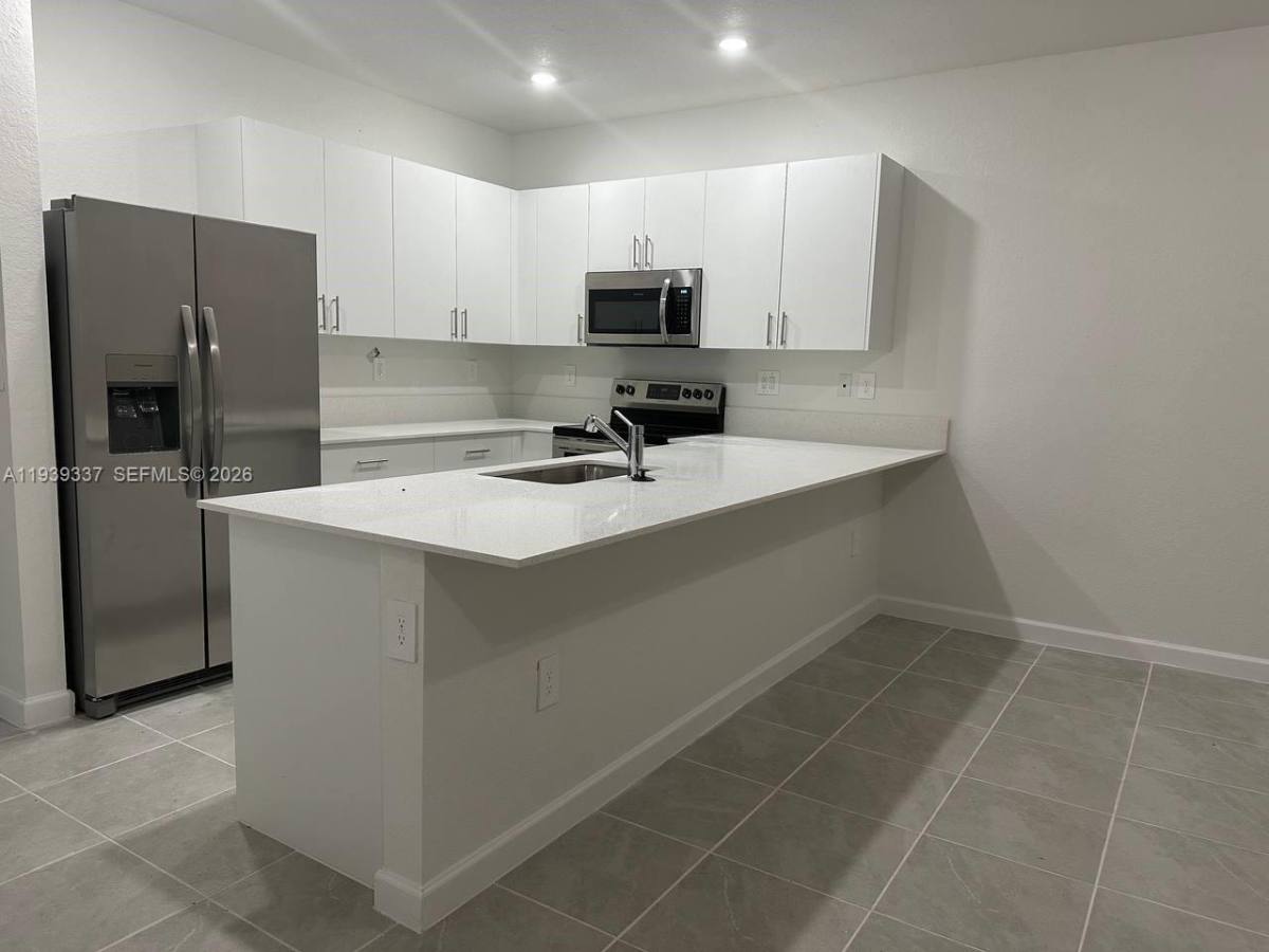 Apartment for rent at 14816 SW 265th St, Homestead, FL 33032