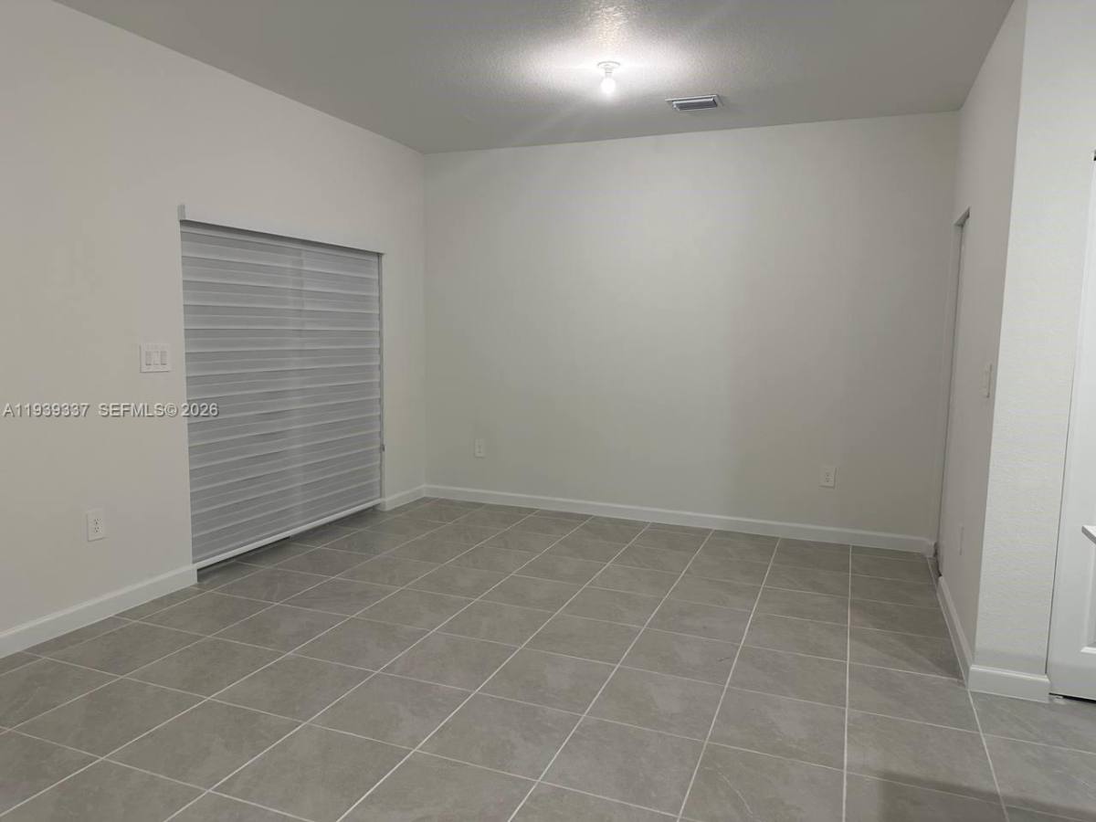Apartment for rent at 14816 SW 265th St, Homestead, FL 33032