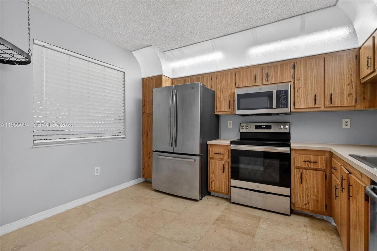 Condo for rent at 491 Ives Dairy Rd #3065, Miami, FL 33179