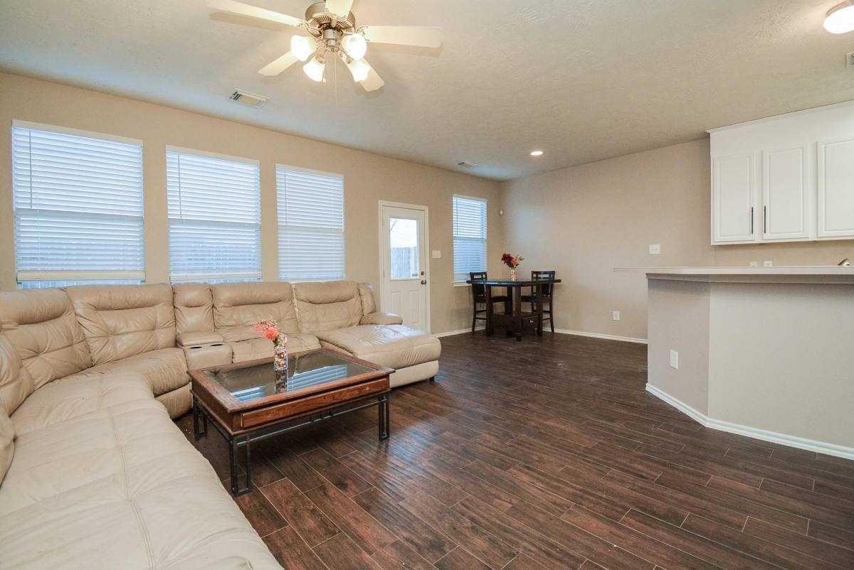 Townhouse for rent at 6058 Shelbourne Park Lane, Houston, TX 77084