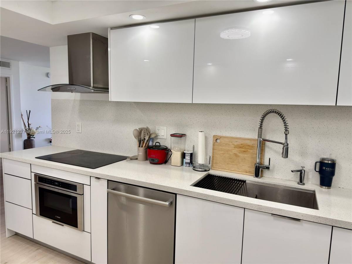 Condo for rent at 3140 S Ocean Dr #512, Hallandale, FL 33009