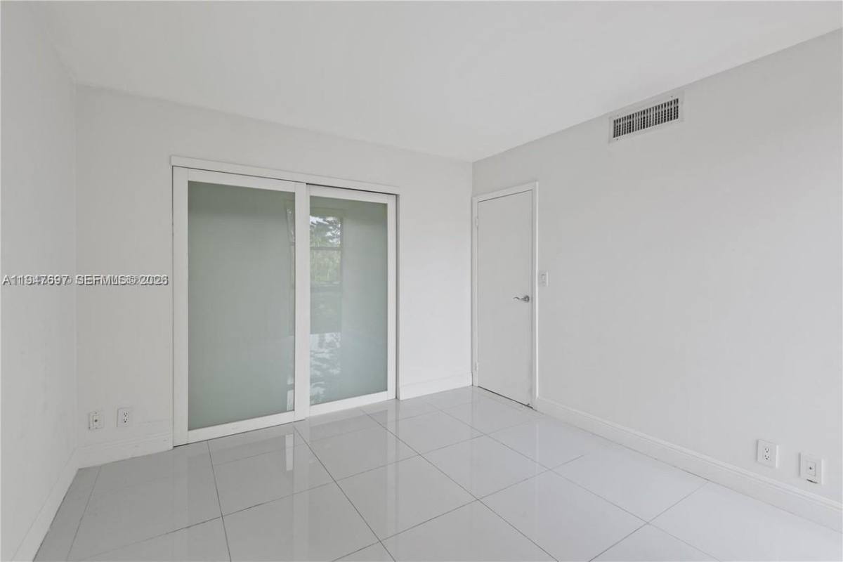 Apartment for rent at 20335 W Country Club Dr #209, Miami, FL 33180