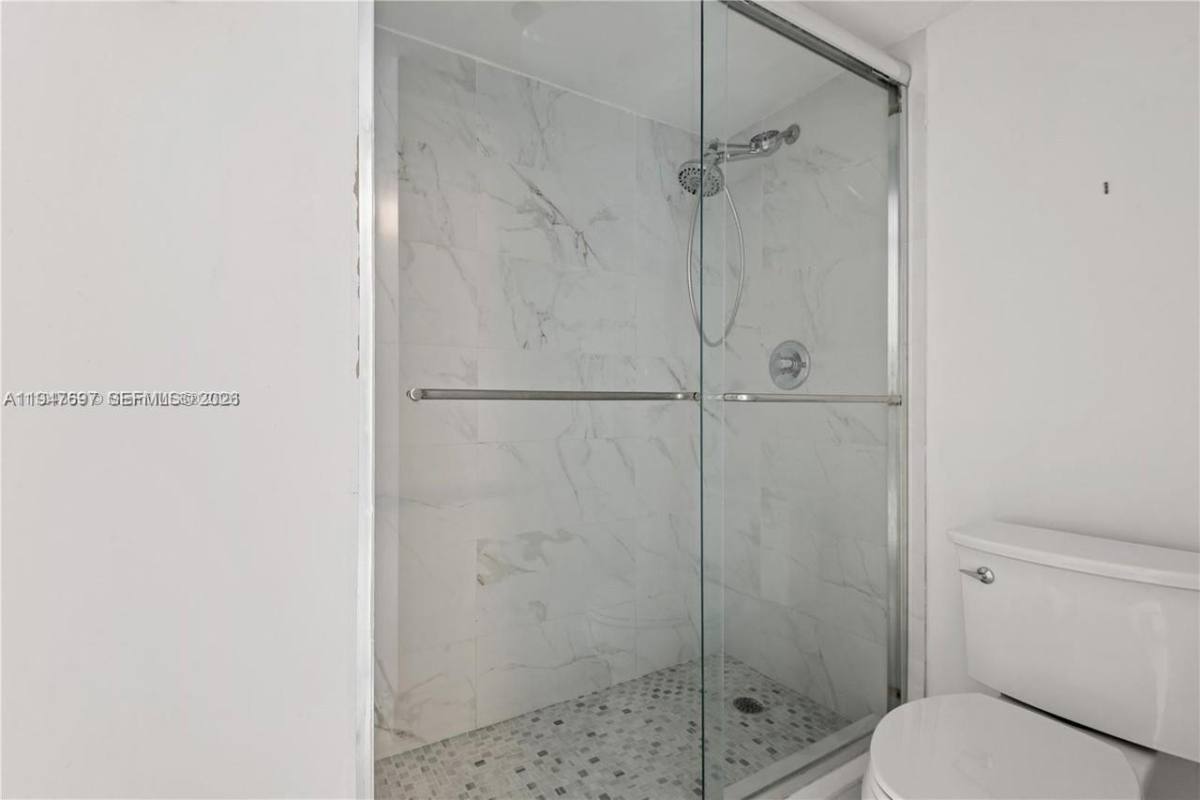 Apartment for rent at 20335 W Country Club Dr #209, Miami, FL 33180