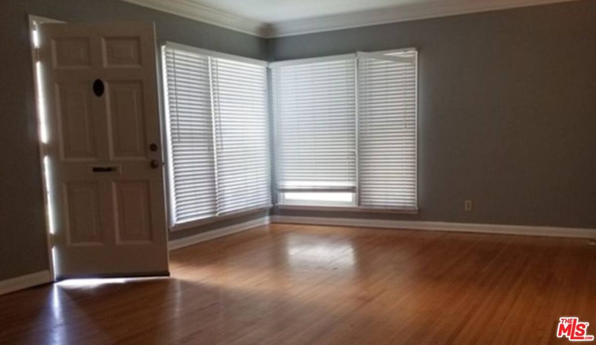 Apartment for rent at 1338 S Dunsmuir Ave, Los Angeles, CA 90019