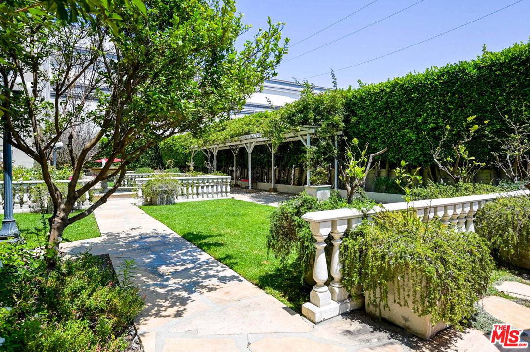Apartment for rent at 1424 N Crescent Heights Blvd #28, Los Angeles, CA 90046