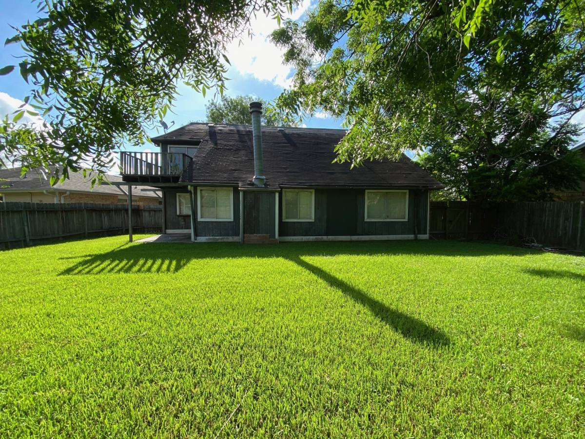 Apartment for rent at 16310 Setter Court, Missouri City, TX 77489