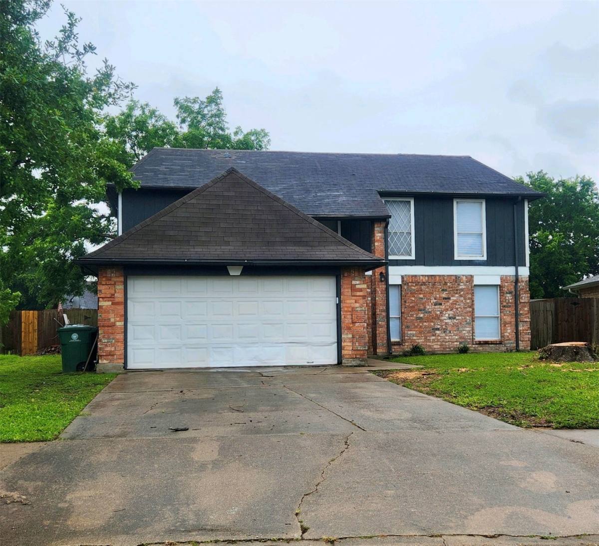 Apartment for rent at 16310 Setter Court, Missouri City, TX 77489