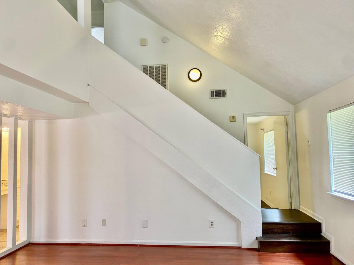 Apartment for rent at 16310 Setter Court, Missouri City, TX 77489