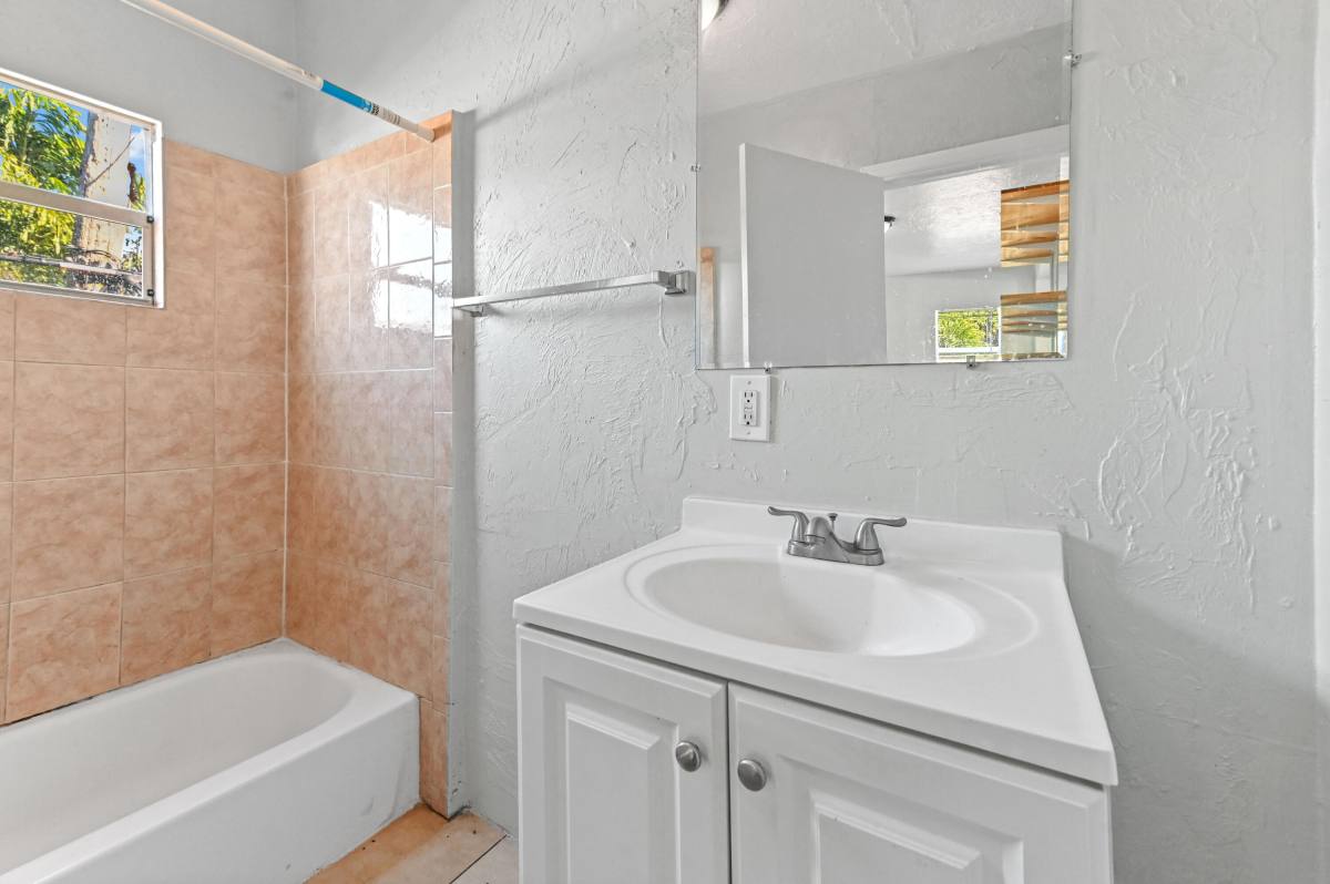 Apartment for rent at 515 Putnam Rd #515, West Palm Beach, FL 33405