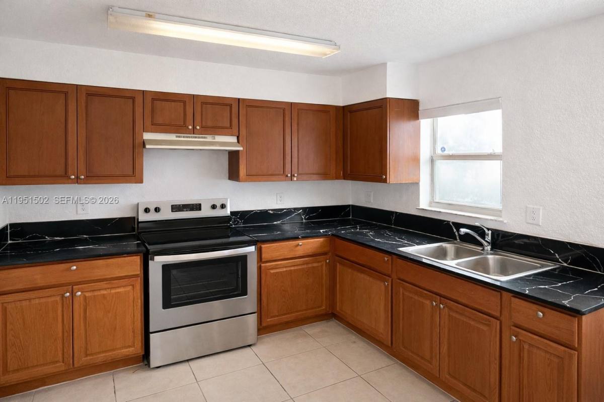 Townhouse for rent at 2752 NW 131st St, Opa Locka, FL 33054