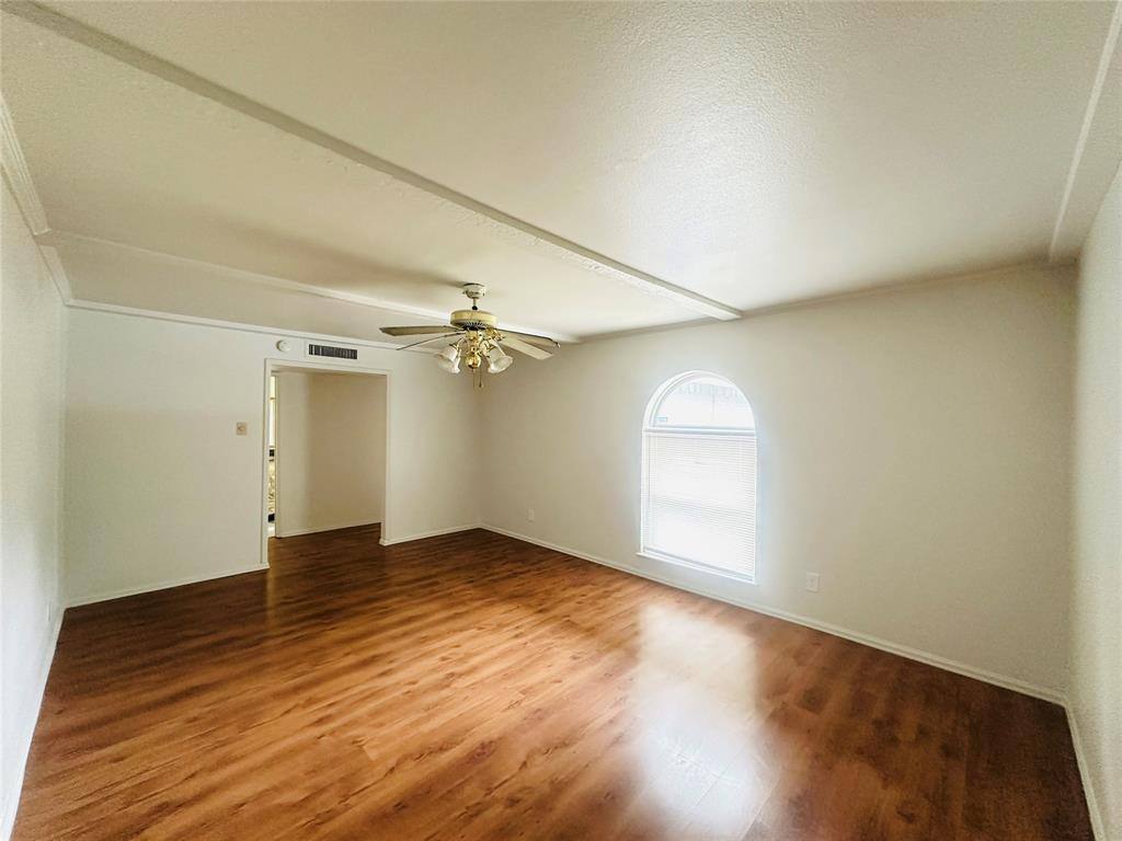 Apartment for rent at 1814 Woodbury, Carrollton, TX 75007