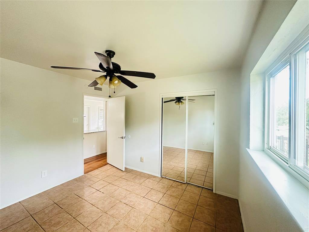 Apartment for rent at 1814 Woodbury, Carrollton, TX 75007