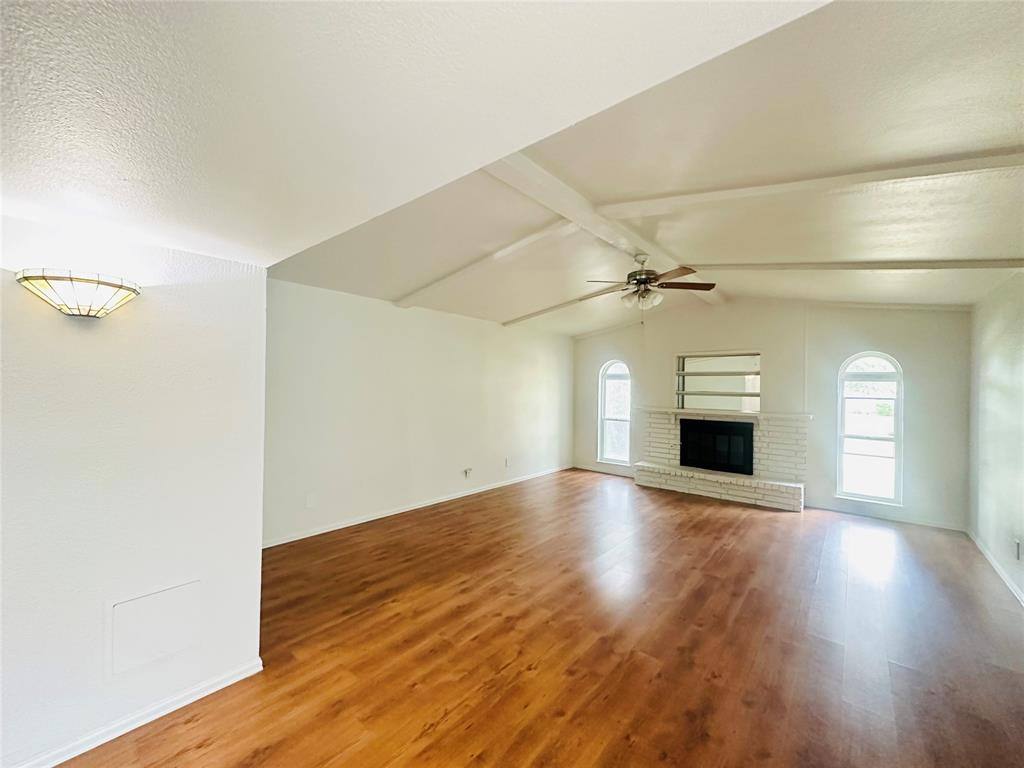Apartment for rent at 1814 Woodbury, Carrollton, TX 75007