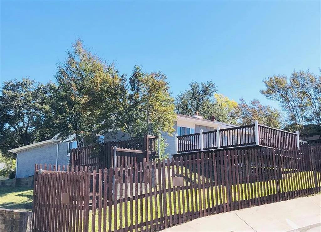 Apartment for rent at 1814 Woodbury, Carrollton, TX 75007