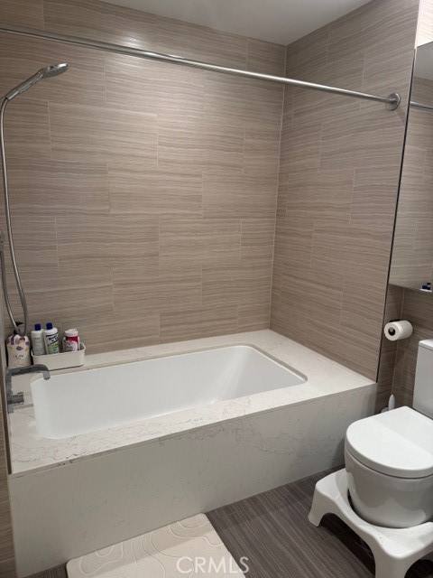 Apartment for rent at 877 Francisco St #877, Los Angeles, CA 90017