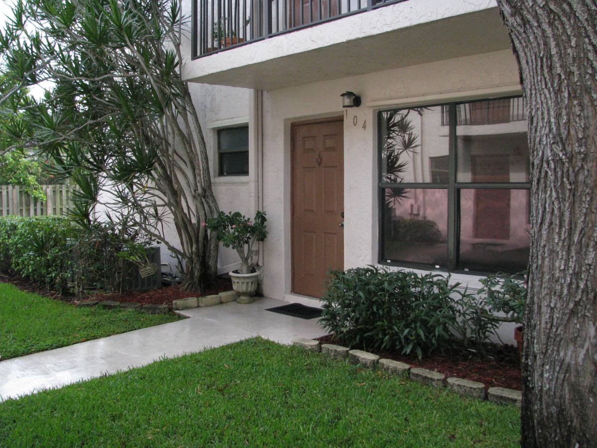 Apartment for rent at 10049 Winding Lake Rd #104, Fort Lauderdale, FL 33351