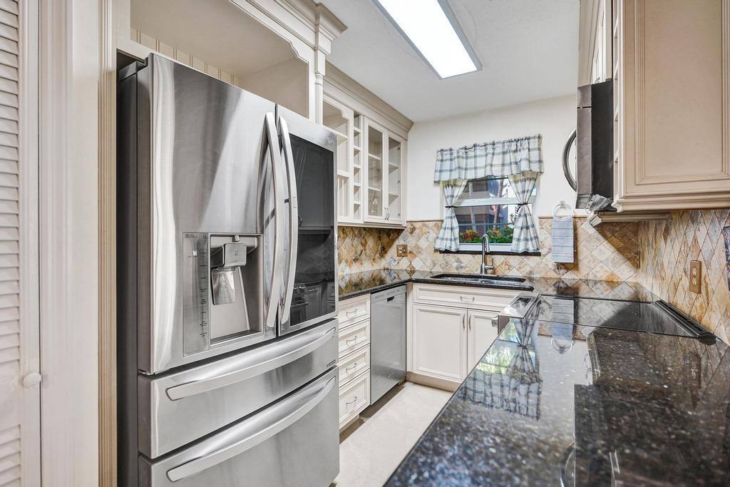 Apartment for rent at 1050 NW 13th St #1050193D, Boca Raton, FL 33486