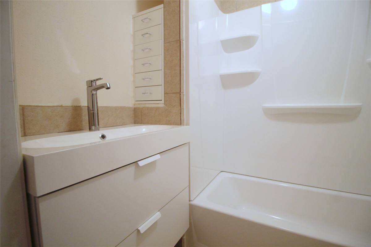 Apartment for rent at 16326 Brush Meadows, Sugar Land, TX 77498