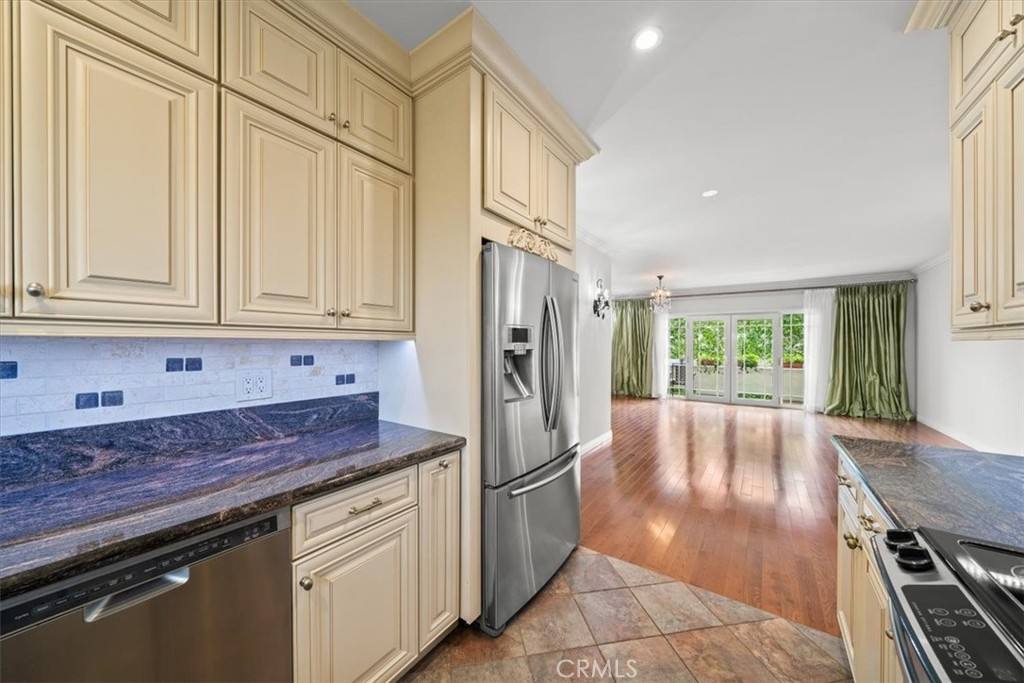 Condo for rent at 1228 N La Cienega Blvd #203, West Hollywood, CA 90069