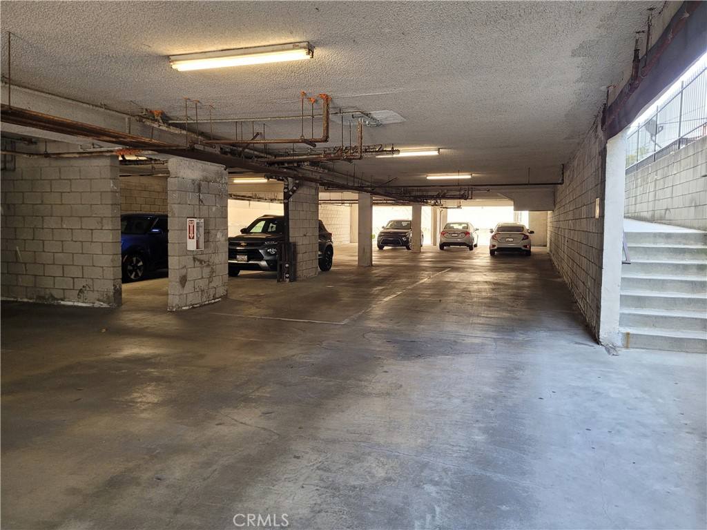 Apartment for rent at 11041 La Maida St #8, North Hollywood, CA 91601