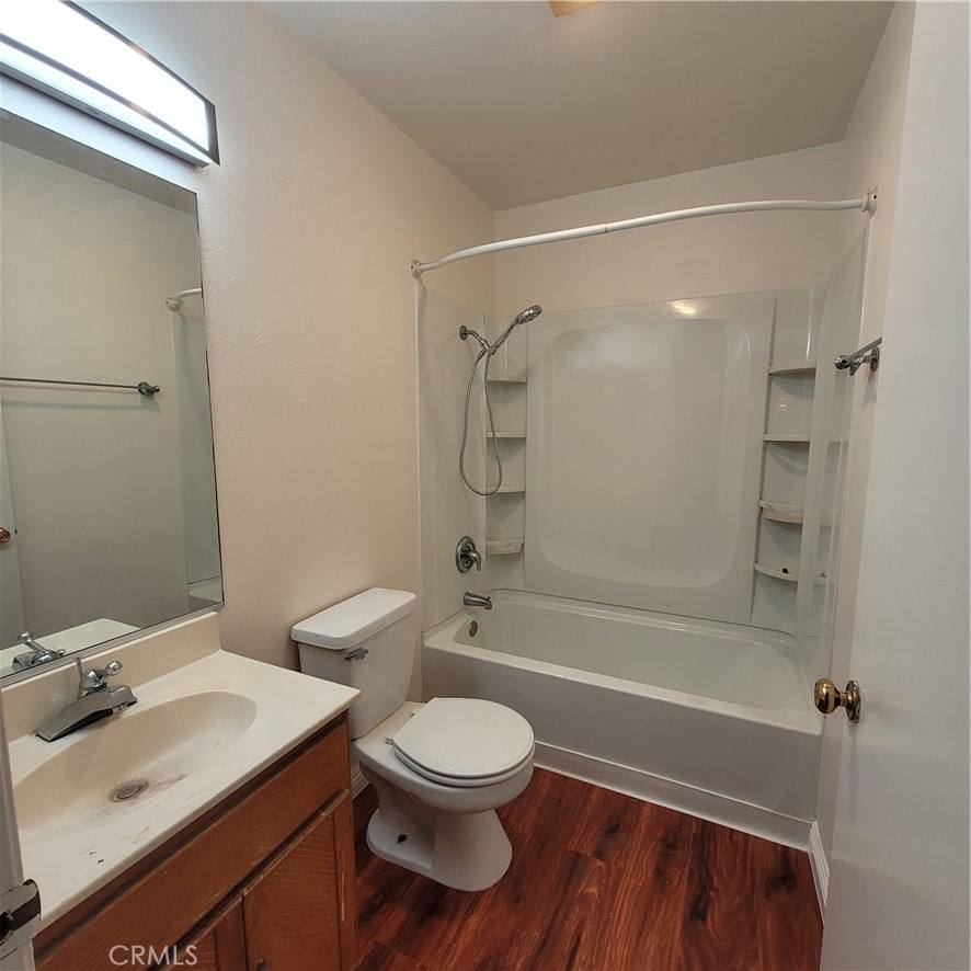Apartment for rent at 11041 La Maida St #8, North Hollywood, CA 91601