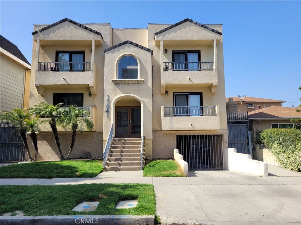 Apartment for rent at 11041 La Maida St #8, North Hollywood, CA 91601
