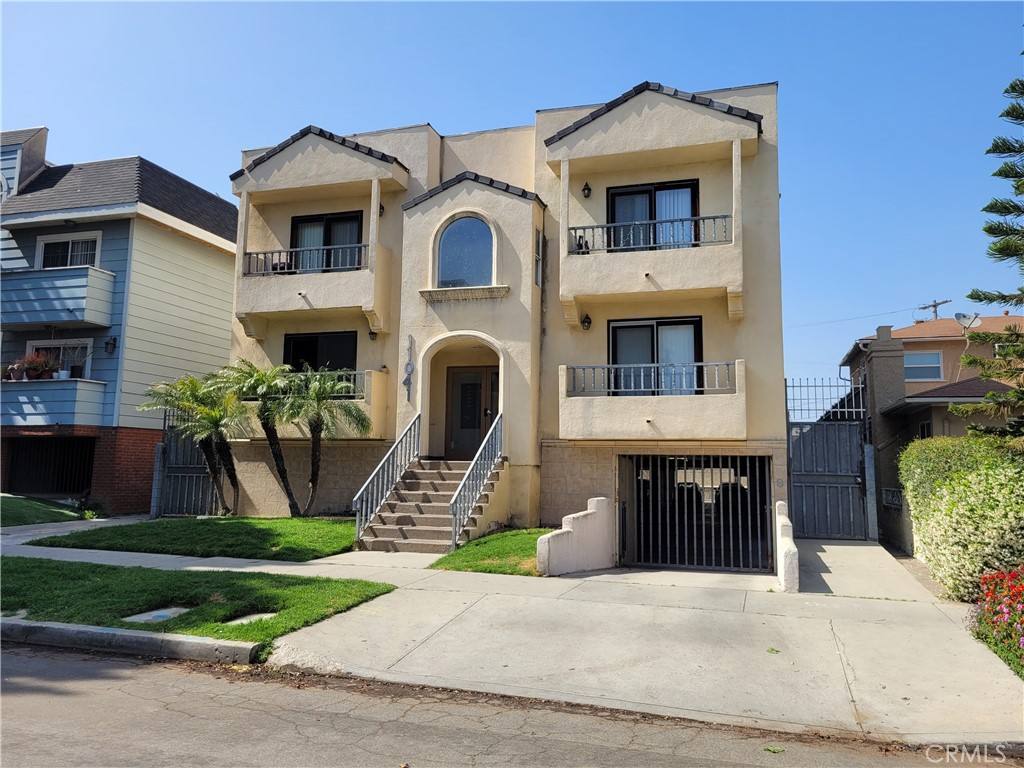 Apartment for rent at 11041 La Maida St #8, North Hollywood, CA 91601