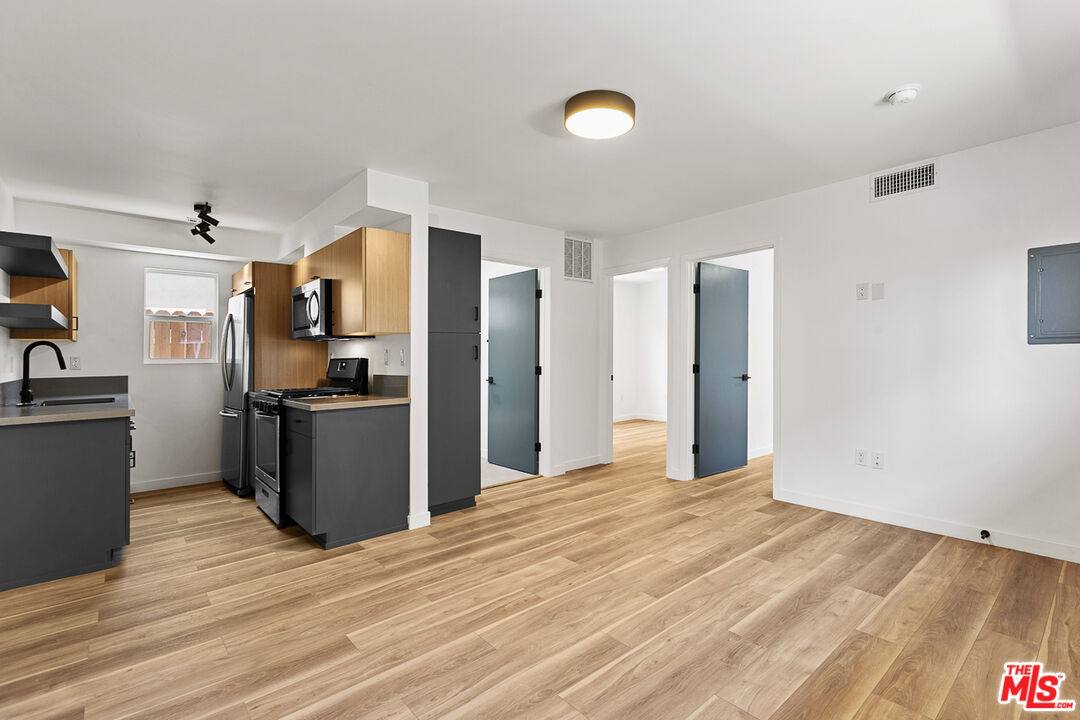 Apartment for rent at 2922 Hauser Blvd #2, Los Angeles, CA 90016