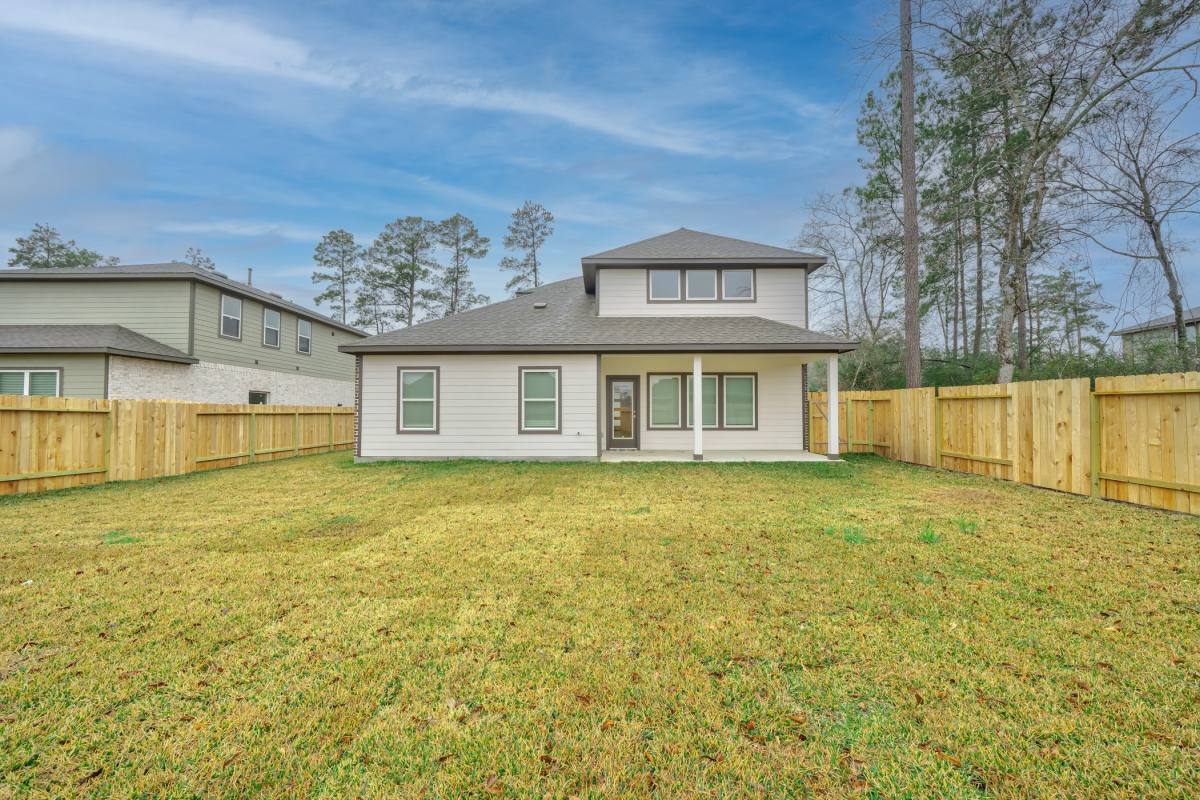 Apartment for rent at 14257 Lake Lodge Dr, Conroe, TX 77384