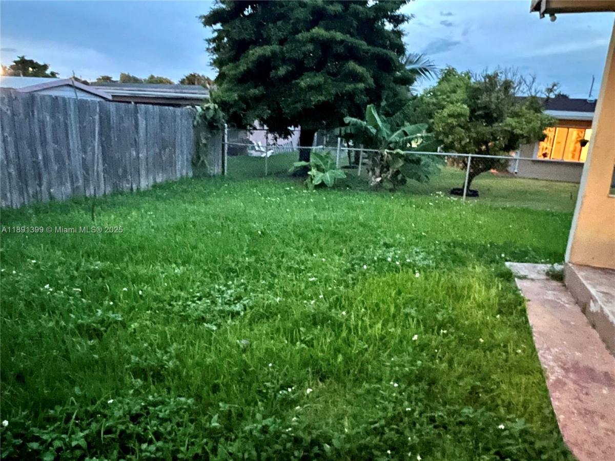 Apartment for rent at 11821 SW 185th Terrace, Miami, FL 33177