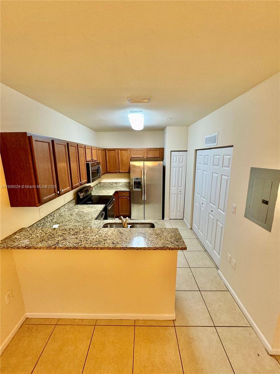 Townhouse for rent at 8650 NW 97th Ave #204, Miami, FL 33178