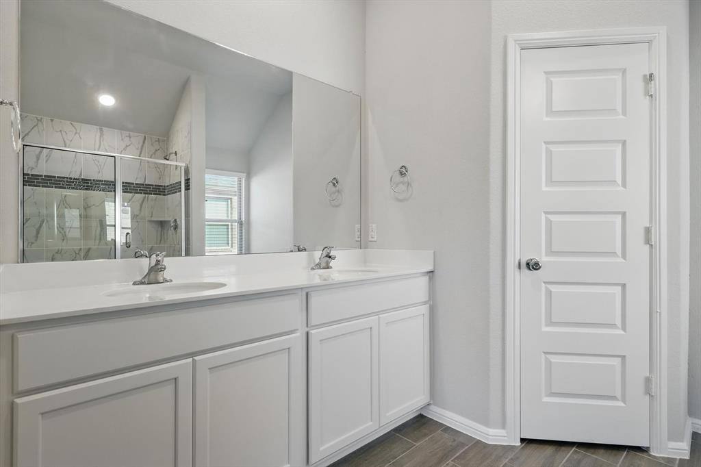 Apartment for rent at 13073 Yellowstone Way, Aubrey, TX 76227