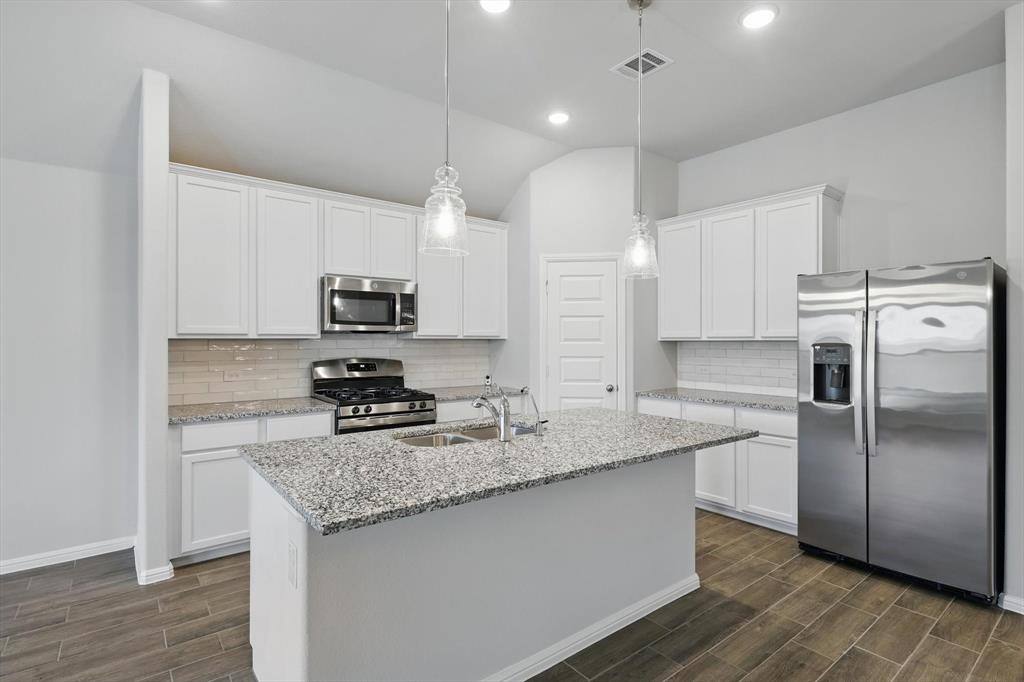 Apartment for rent at 13073 Yellowstone Way, Aubrey, TX 76227