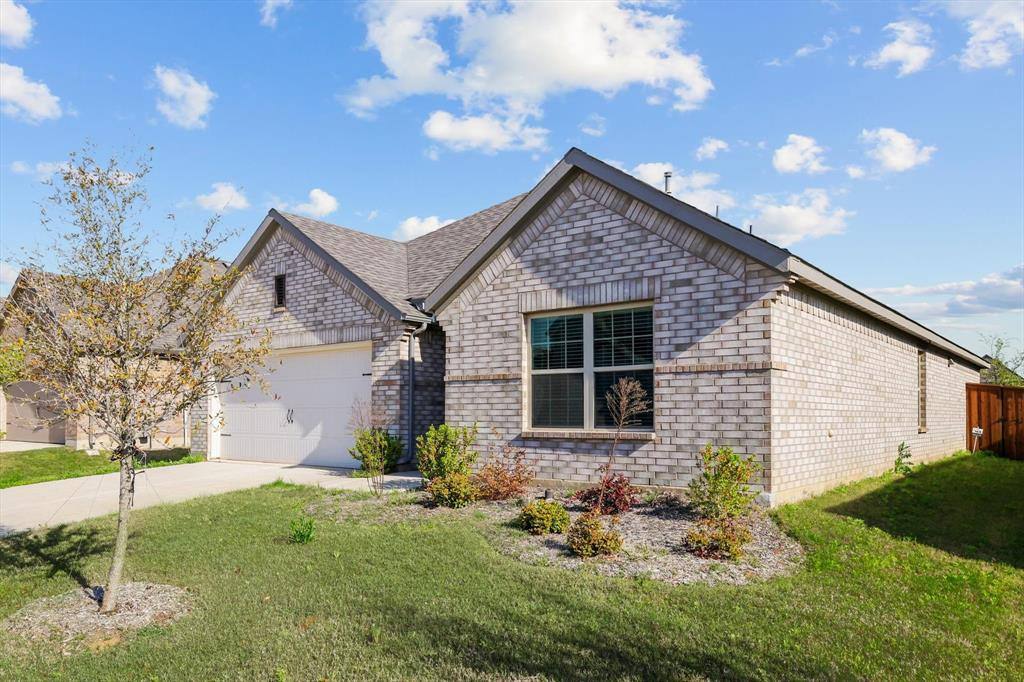 Apartment for rent at 13073 Yellowstone Way, Aubrey, TX 76227