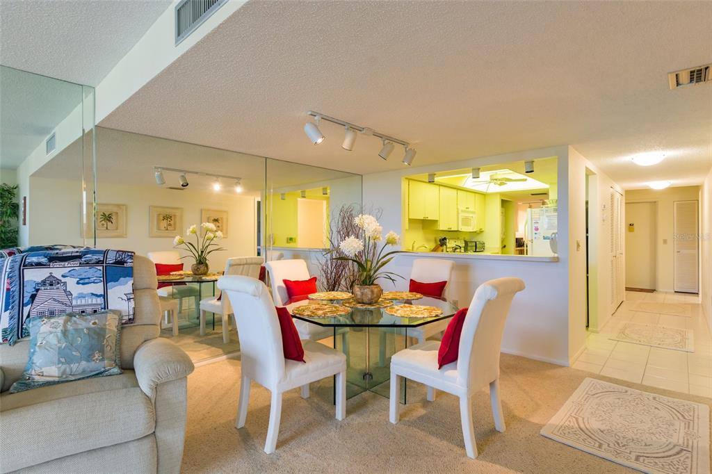 Apartment for rent at 8767 Midnight Pass Rd #8767506F, Sarasota, FL 34242