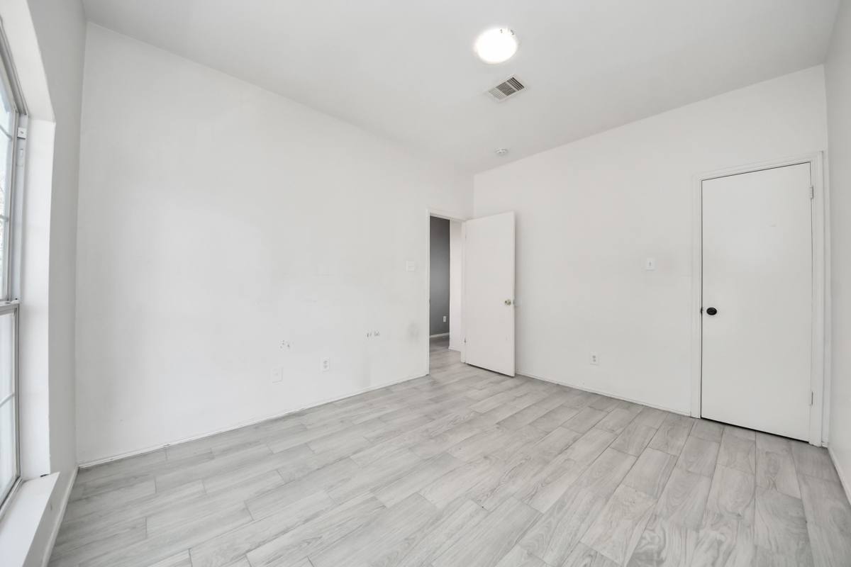 Apartment for rent at 10217 Teneha Dr #10217A, Houston, TX 77033