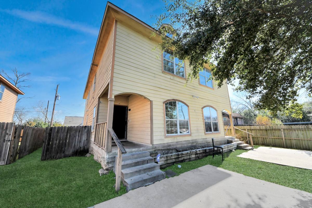 Apartment for rent at 10217 Teneha Dr #10217A, Houston, TX 77033