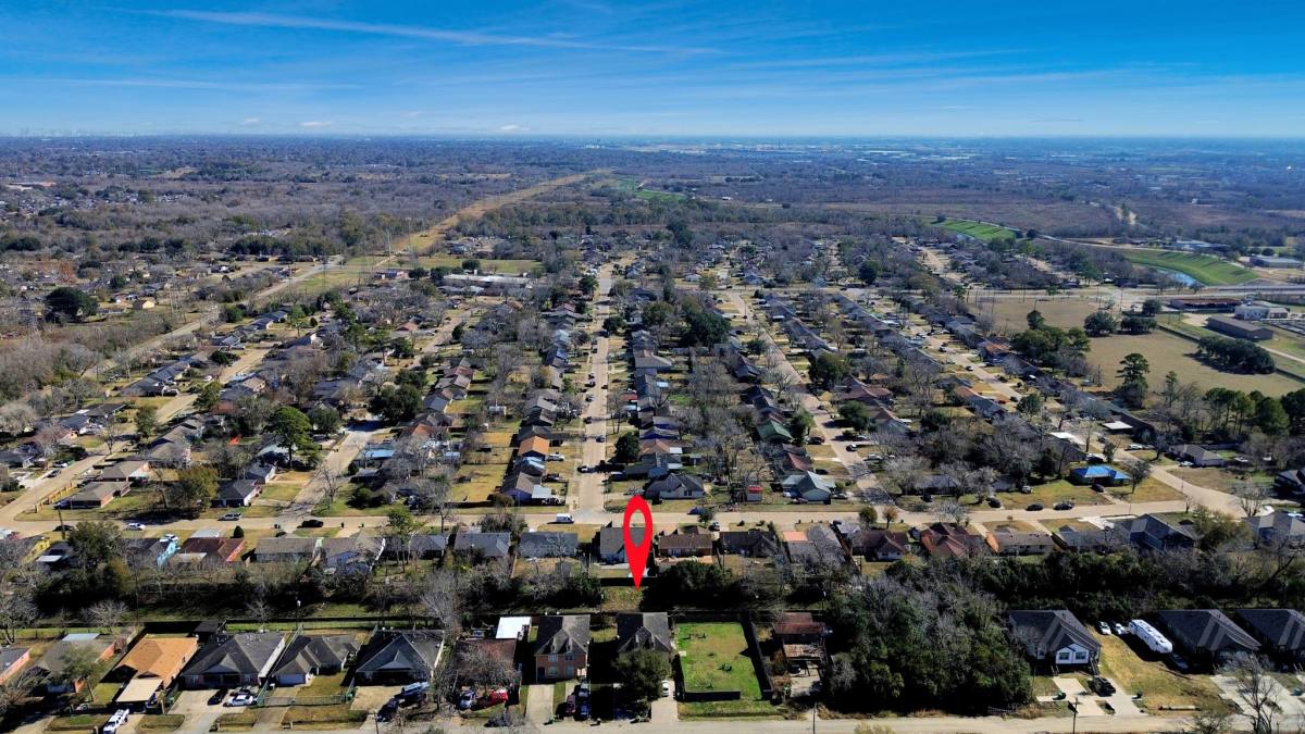 Apartment for rent at 10217 Teneha Dr #10217A, Houston, TX 77033
