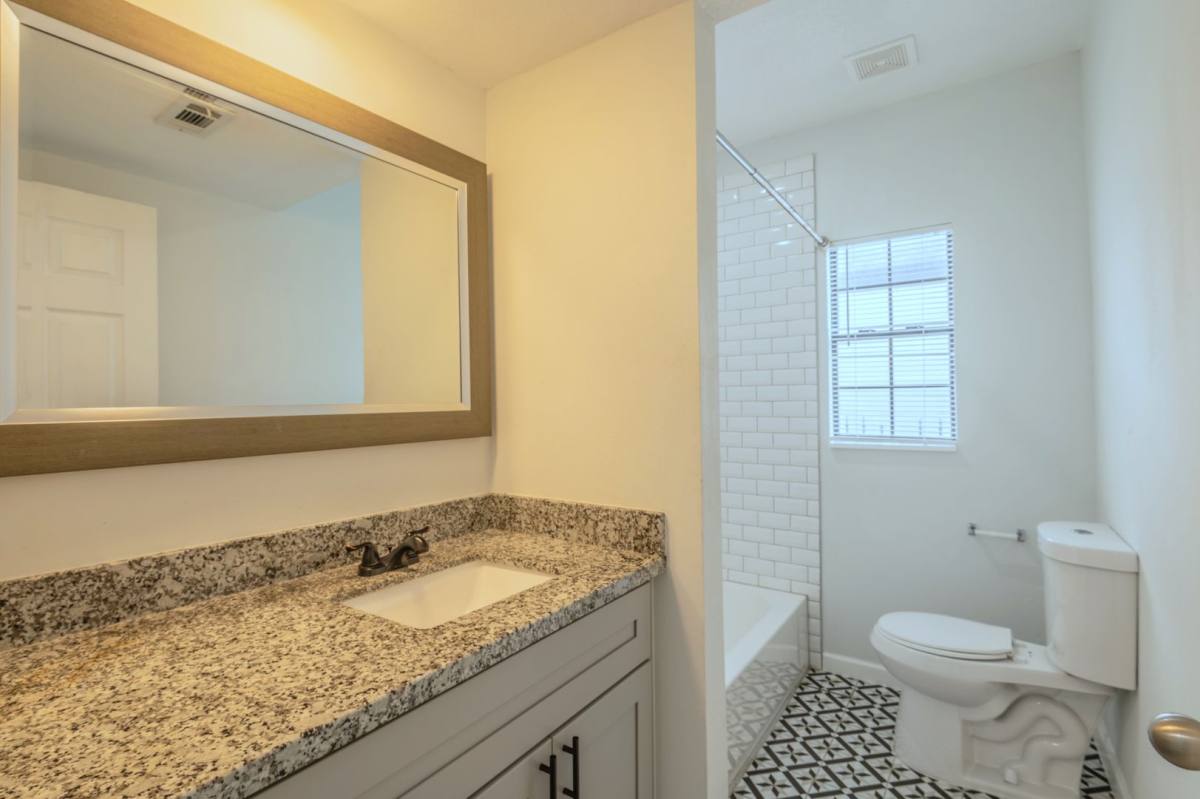 House for rent at 2319 Rosewood St, Houston, TX 77004